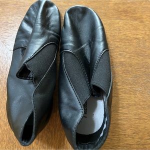 New in Box Theatricals Black Leather Dance Shoes. Kids Size 13 Unisex Boys Girls